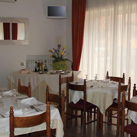 Hotel Solaris Giulianova Dış mekan fotoğraf