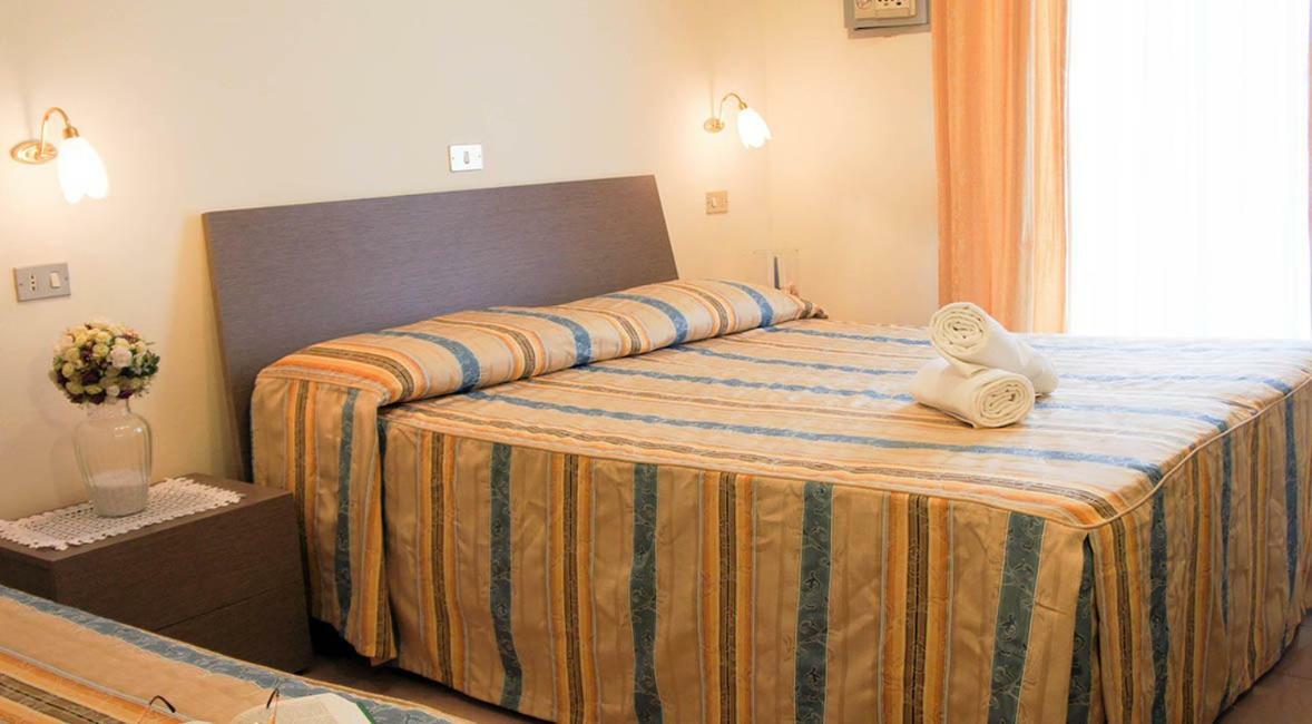 Hotel Solaris Giulianova Dış mekan fotoğraf